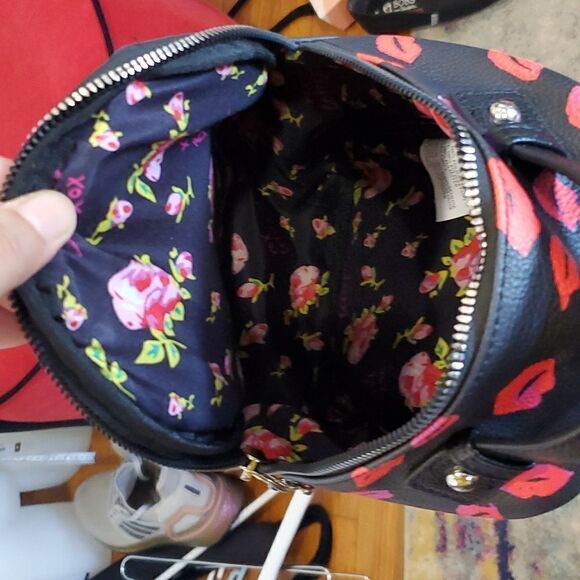 Betsey Johnson Mini Kitsch Backpack Puppy Dog Love - Picture 11 of 15